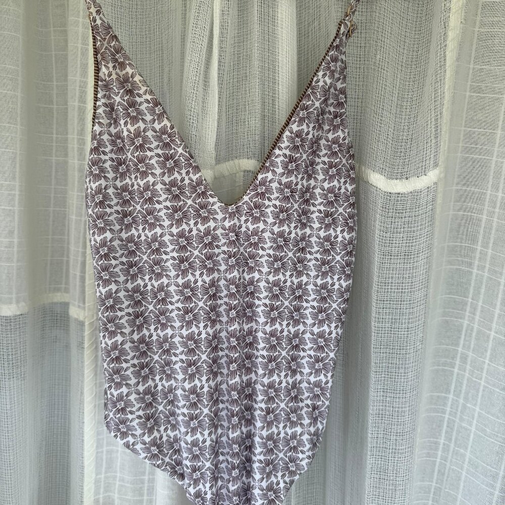 ACACIA Brown & White Deep V One-Piece Swimsuit Size Medium